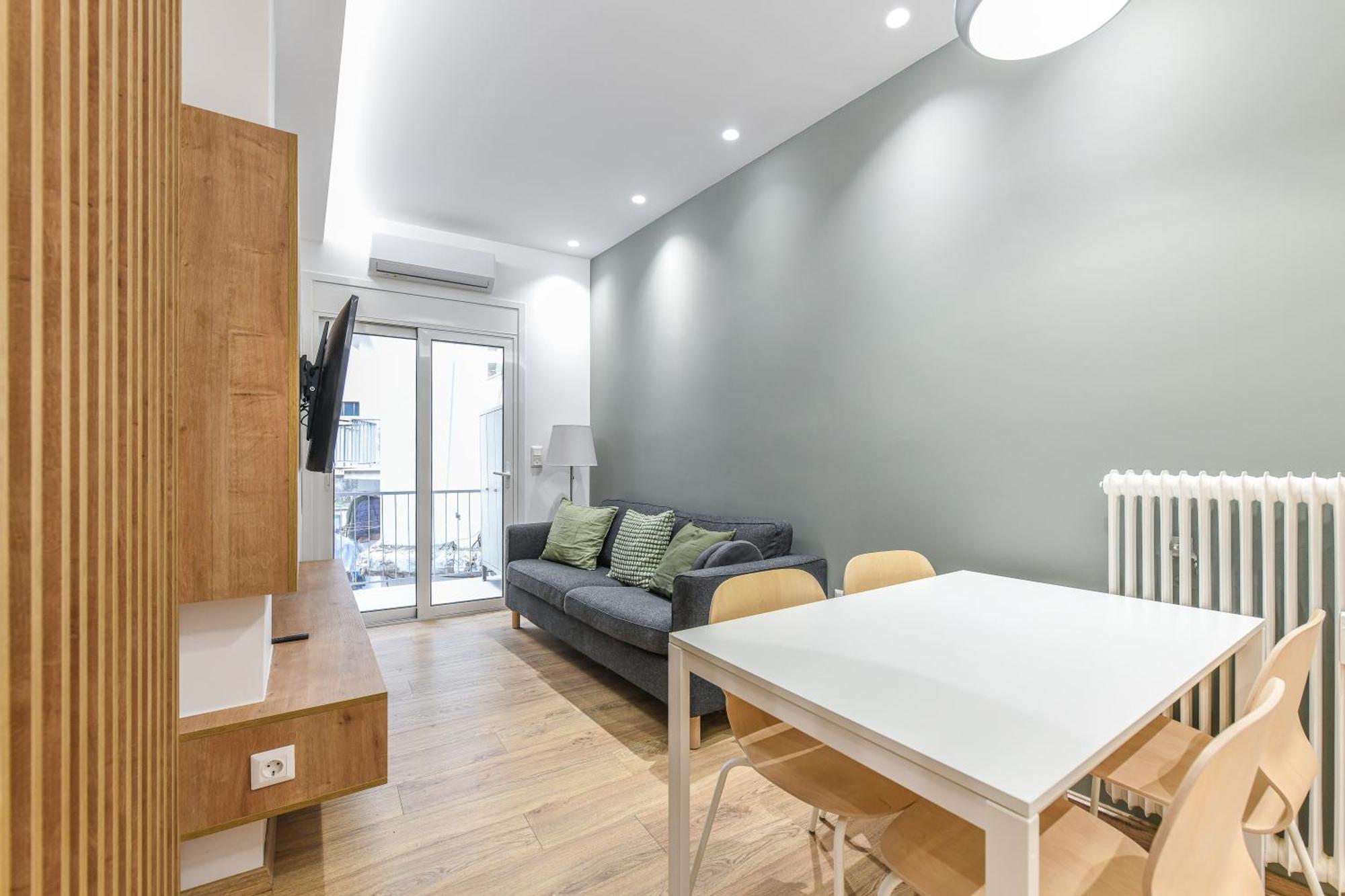 Modern At Exarchia * אתונה